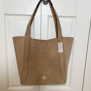 ✨NWT✨Coach Taupe Suede Leather Tote Bag